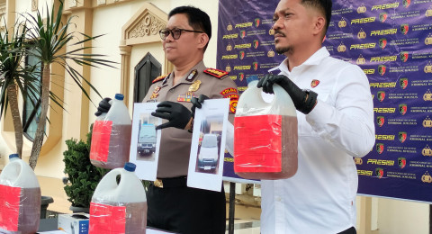 Polisi Ringkus Tujuh Pelangsir BBM untuk Tambang Emas Liar