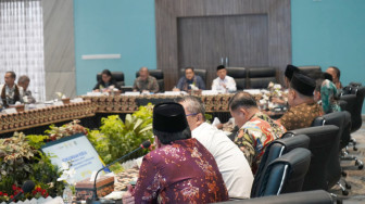 Komisi II DPR RI Kunjungi Jambi Bahas BUMD, Tata Ruang, dan Konflik Agraria