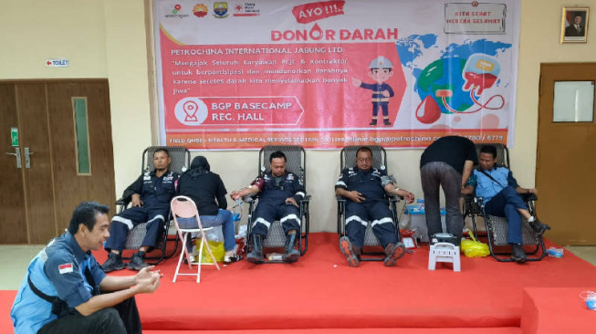 Aksi Donor Darah SKK Migas - PetroChina di Dua Base Camp, Kumpulkan 200 Kantong Darah Untuk PMI dan RSUD Raden Mattaher Jambi