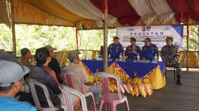 Dirpolairud Polda Jambi Sambang Nusa Presisi di Kampung Laut