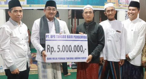 Bupati Anwar Sadat Pastikan PPPK Paruh Waktu Tanjabbar Terima THR