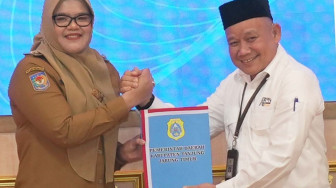 Bupati Tanjabtim Serahkan LKPD 2025, Wujud Pengelolaan Keuangan Tertib dan Profesional