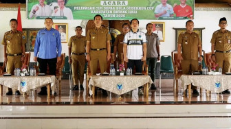 Bupati Batang Hari Lepas Tim Persebri: Dukung Sepak Bola Berprestasi dan Sportif