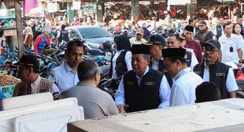 Polda Jambi bersama Satgas Pangan Pantau Harga Sembako di Pasar Angso Duo, Pastikan Stok Aman Jelang Idul Fitri