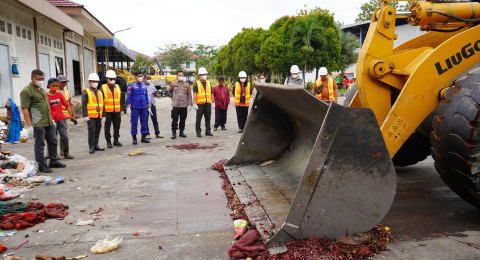 Sebanyak 371 Kg Bawang Merah Seludupan, Dimusnahkan Penyidik Gakkum Polairud Polda Jambi