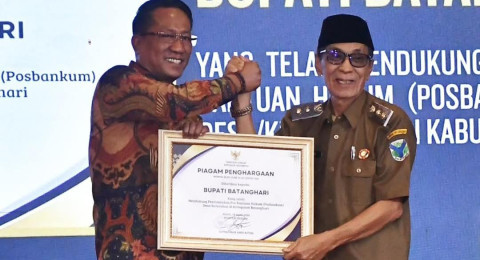 Wabup Batang Hari Hadiri Peresmian Posbakum Desa/Kelurahan Se-Provinsi Jambi