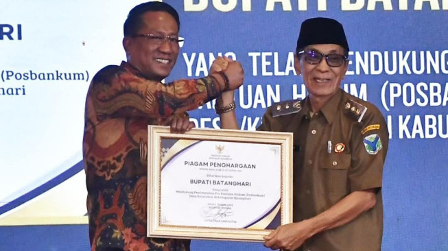 Wabup Batang Hari Hadiri Peresmian Posbakum Desa/Kelurahan Se-Provinsi Jambi