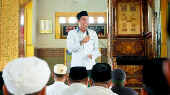 Bupati Fadhil Arief Shalat Idul Adha di Maro Sebo Ilir, Serahkan Hewan Qurban Presiden untuk Masyarakat