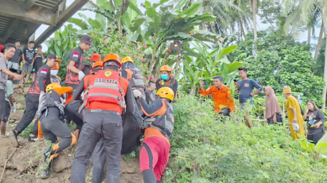 Penyisiran di Bawah Guyuran Hujan Buahkan Hasil, Korban Tenggelam Pulau Rengas Ditemukan