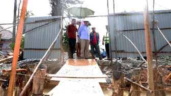 Bupati Tanjung Jabung Barat Cek Pembangunan Saluran Air BPJN Jambi di Batang Asam