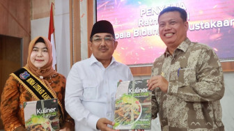 Bupati Anwar Sadat Perluas Makna Literasi Lewat Peluncuran Buku Resep Daerah dan Sejarah Tungkal