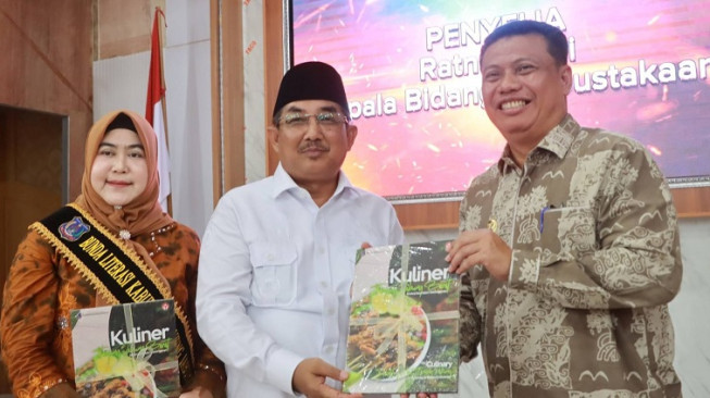 Bupati Anwar Sadat Perluas Makna Literasi Lewat Peluncuran Buku Resep Daerah dan Sejarah Tungkal
