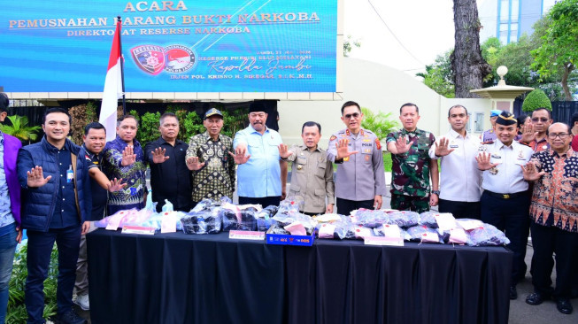 Polda Jambi Musnahkan 20 Kilogram Sabu, 20 Ribu Butir Ekstasi dan Ribuan Cartridge Etomidate, Wujud Nyata Perang Melawan Narkoba