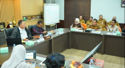 Bupati Muaro Jambi, Bambang Bayu Suseno Tandatanggani Berita Acara Verifikasi Penanganan Indikasi Pelanggaran Pemanfaatan Ruang.