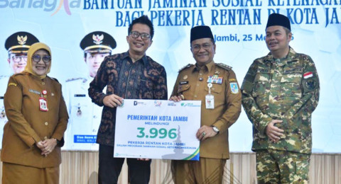 Pemkot Jambi Beri Jaminan Sosial Gratis untuk 3.996 Pekerja Rentan Lewat Kartu Bahagia