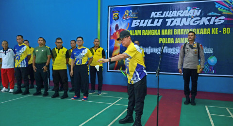 Polda Jambi Resmi Buka Kejuaraan Bulu Tangkis HUT Bhayangkara ke-80 Tahun 2026
