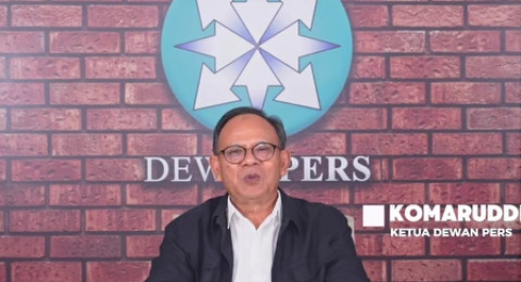 Hotman Paris Hutapea Lecehkan Profesi Wartawan, Ketua Dewan Pers Kecam Tindakan Pengacara Mantan Jampidsus Febrie Ardiansyah Tersangka Kasus Korupsi dan Pencucian Uang Ratusan Miliar itu.