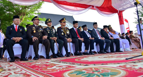 Kapolda Jambi Hadiri Upacara Pengibaran Duplikat Pusaka Bendera Merah Putih HUT ke-81 RI