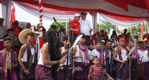 Pawai Pembangunan Bentangkan Semangat Kemerdekaan