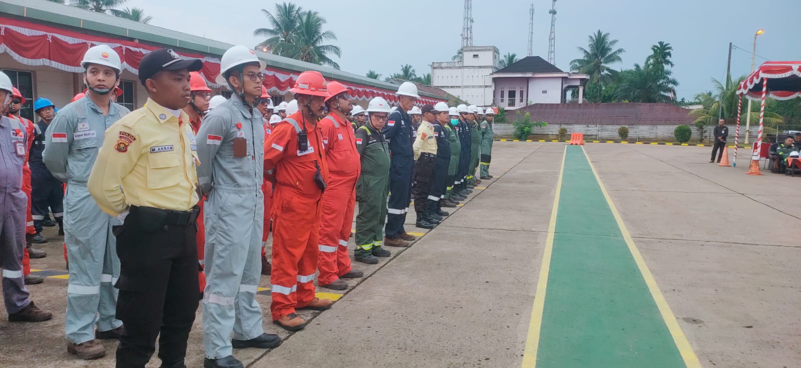Upacara HUT ke-81 Kemerdekaan Republik Indonesia di Basecamp PetroChina, di Geragai, Tanjabtim | foto : henrosta