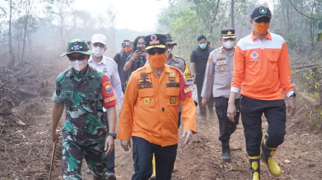 Londerang Kembali Terbakar, Zat Pemadam Api Diuji Coba