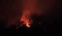 Kebakaran Hutan di Muara Siau Sempat Berkurang, Malam Hari Membesar Lagi