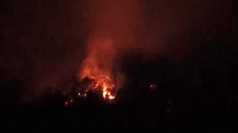 Kebakaran Hutan di Muara Siau Sempat Berkurang, Malam Hari Membesar Lagi
