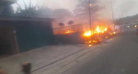 Kebakaran Landa Talang Banjar, Rumah Kosong dan Kios Dilahap Api