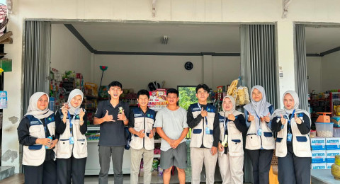 Potensi dan Tantangan Strategi Pemasaran Produk Lokal UMKM Desa Teluk Raya