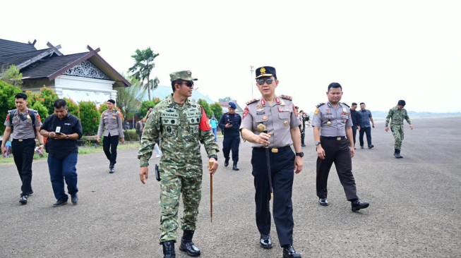 Kapolda Jambi Dampingi Gubernur Lepas 90 Personel Satgas Darat Karhutla ke Taman Nasional Berbak