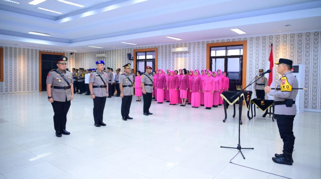 Sertijab Direktur Reskrimsus dan Polairud, Kapolda Tekankan Profesionalisme