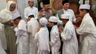 Wakapolda Jambi Salat Subuh Keliling Bersama Ketua MUI dan Jemaah di Bagan Pete