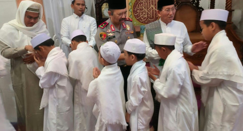Wakapolda Jambi Salat Subuh Keliling Bersama Ketua MUI dan Jemaah di Bagan Pete