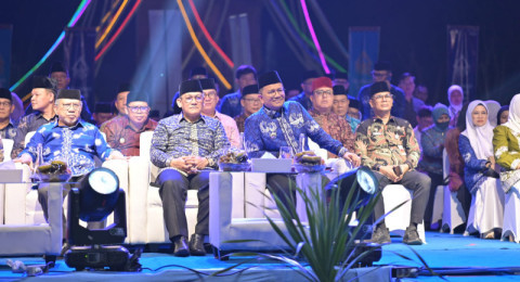 Pasukan Pemuda Berkuda Ramaikan Pawai Ta'aruf MTQH ke-55 Provinsi Jambi