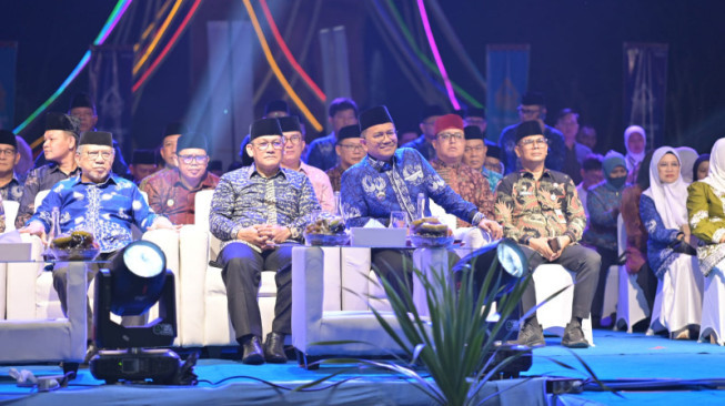 Pasukan Pemuda Berkuda Ramaikan Pawai Ta'aruf MTQH ke-55 Provinsi Jambi