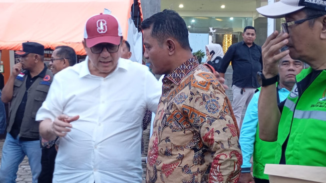 Tinjau Lokasi Banjir Solok, Irman Gusman Dorong Penyusunan “The New Master Plan