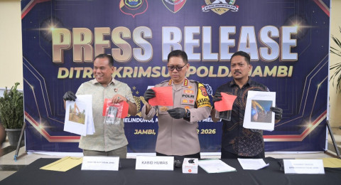 Polda Jambi Gelar Konferensi Pers Pengungkapan Kasus Dugaan Tambang Emas Ilegal di Bungo