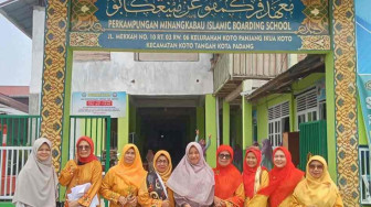 Tak Sekadar Berbagi Sembako, HWK Sumbar Tanamkan Warisan Adat Minangkabau pada Anak Panti Asuhan Al-Falah